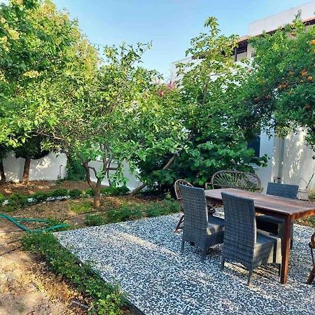 Mel'S Garden House In The Heart Of The City بودروم المظهر الخارجي الصورة
