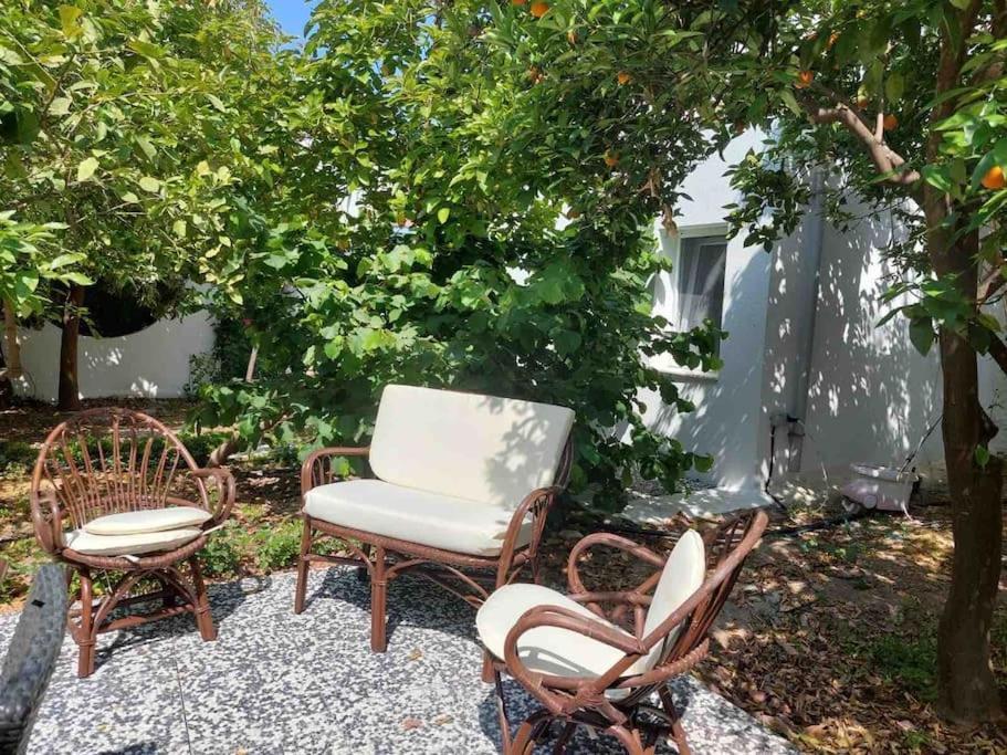 Mel'S Garden House In The Heart Of The City بودروم المظهر الخارجي الصورة