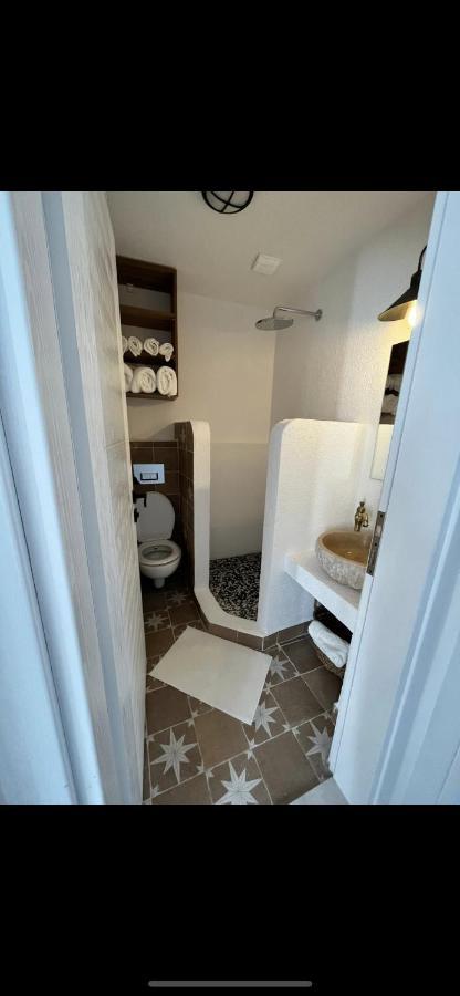 Mel'S Garden House In The Heart Of The City بودروم المظهر الخارجي الصورة
