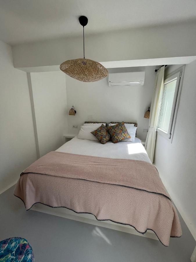 Mel'S Garden House In The Heart Of The City بودروم المظهر الخارجي الصورة